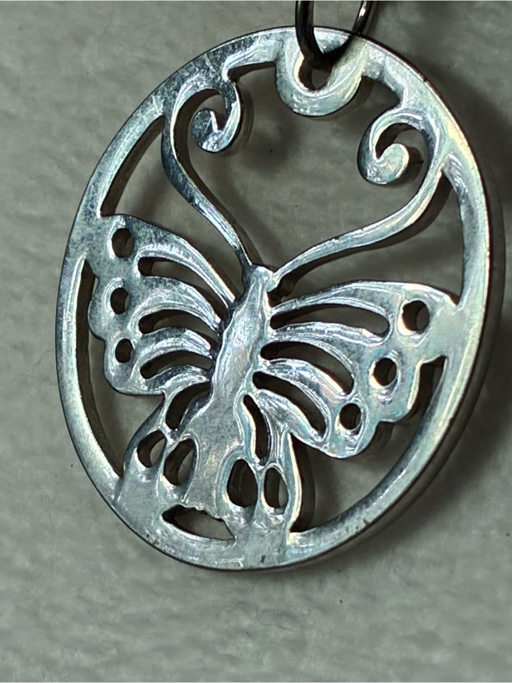 🦋 Vintage Cookie Lee Butterfly Cutout Pendant Necklace - Silver Tone